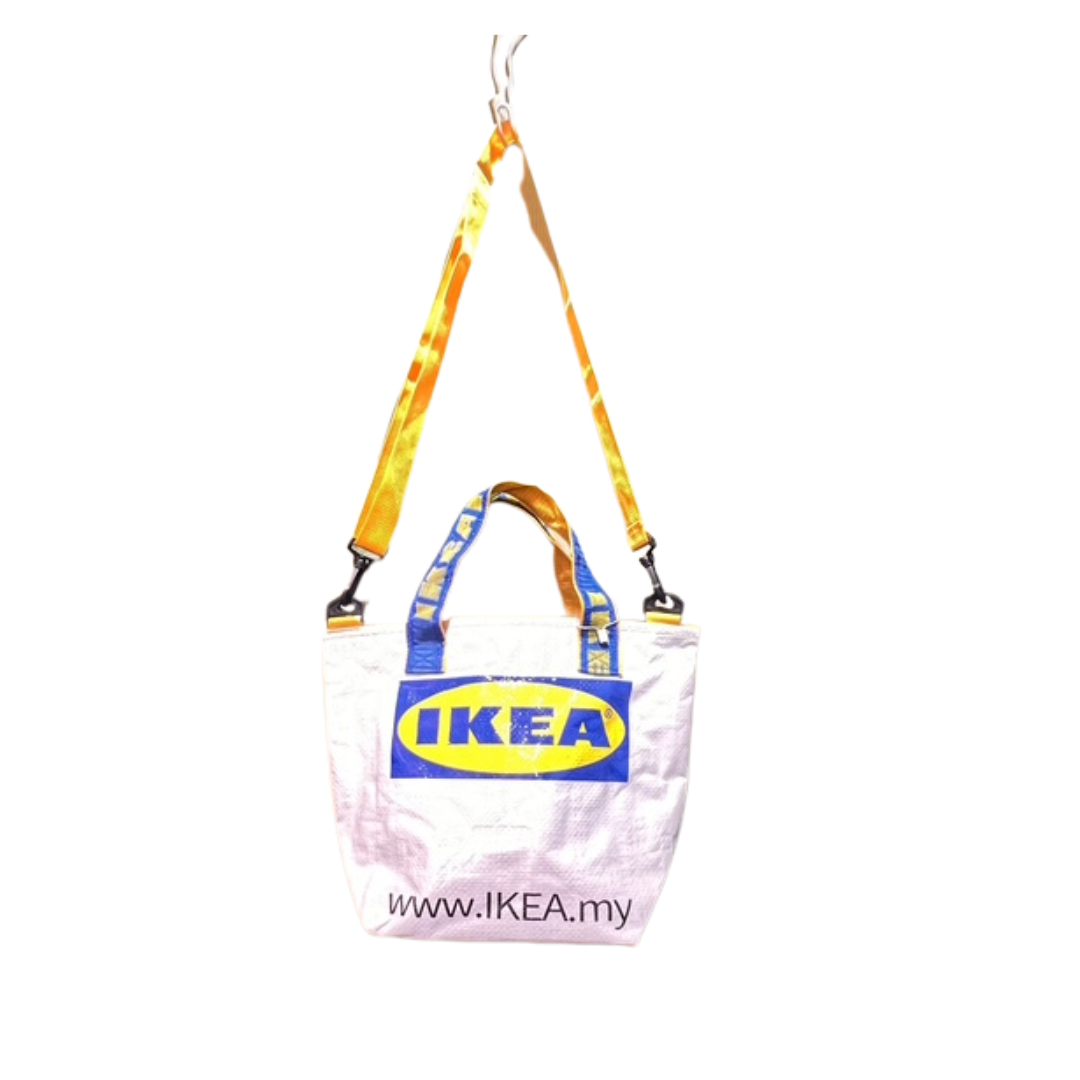 ショッピングバッグをリメイクした Made in Thailand のサステナブルバッグ