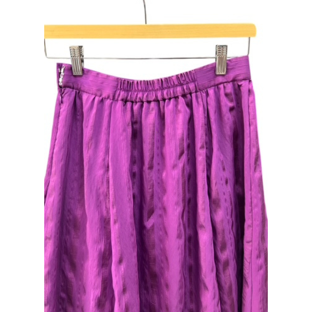 ストライプジャガードスカート◇光沢のあるストライプ柄が華やかな印象のスカート