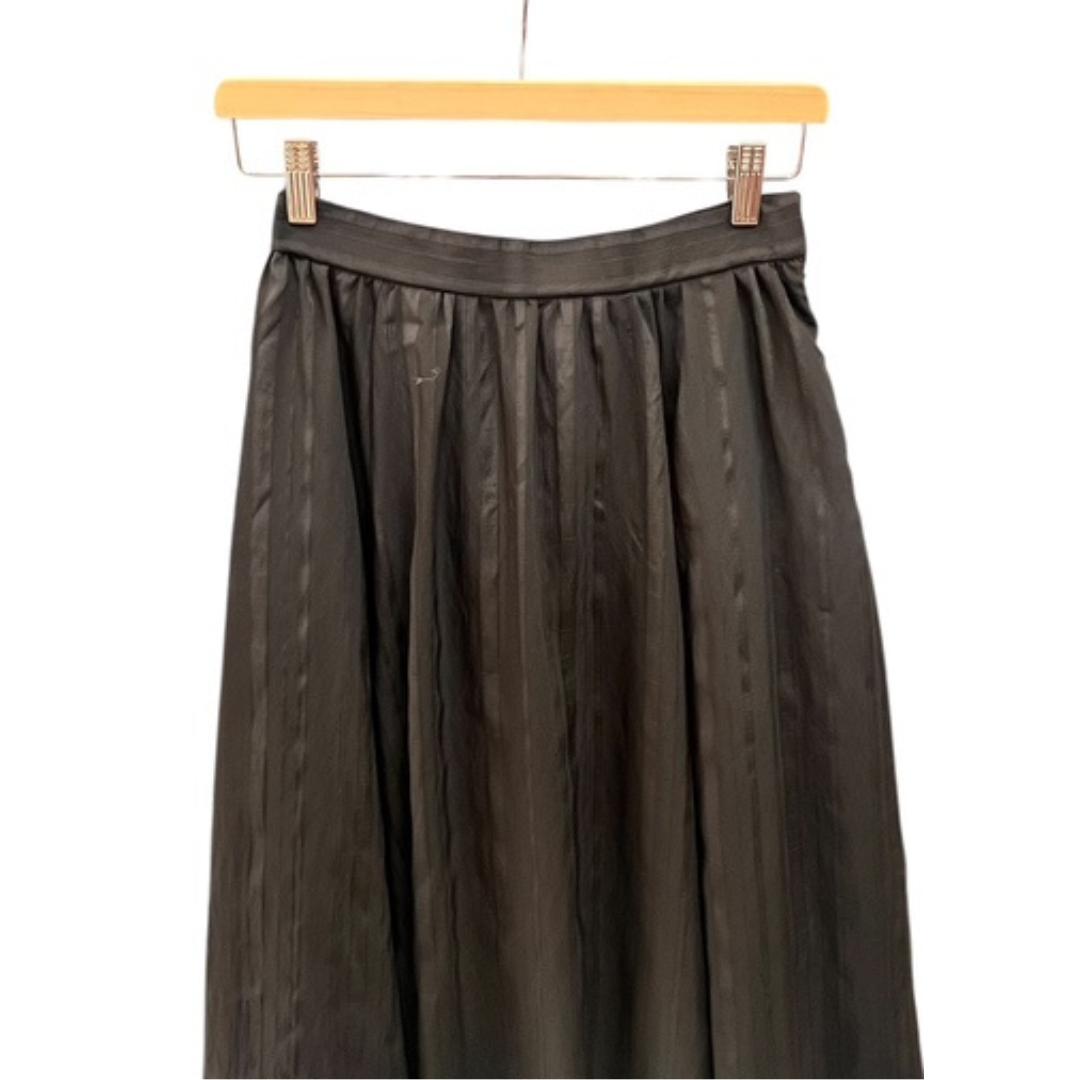 ストライプジャガードスカート◇光沢のあるストライプ柄が華やかな印象のスカート