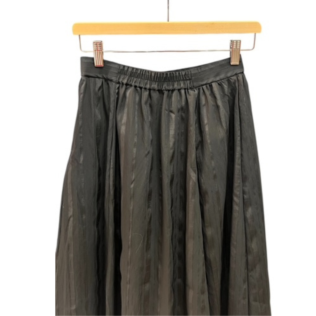 ストライプジャガードスカート◇光沢のあるストライプ柄が華やかな印象のスカート