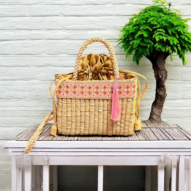 タッセル付きデコラティブバスケットバッグ｜ハンドメイド夏カゴバッグ（2WAY仕様）
