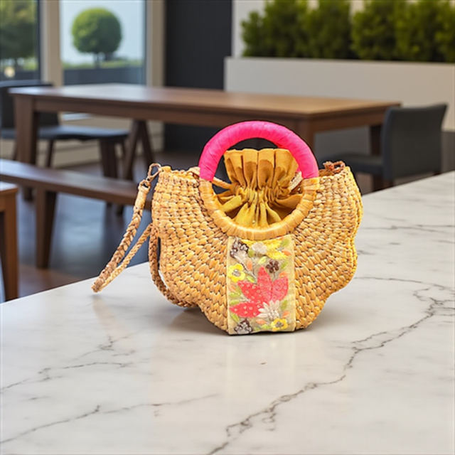 フローラル刺繍付きミニショルダーバッグ (2WAY仕様）