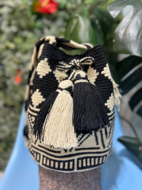 コロンビア製ワユーバッグ〈インナーポケット付き〉Wayuu Bag /L size 全2 色