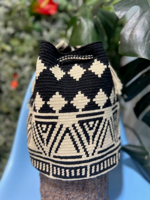 コロンビア製ワユーバッグ〈インナーポケット付き〉Wayuu Bag /L size 全2 色