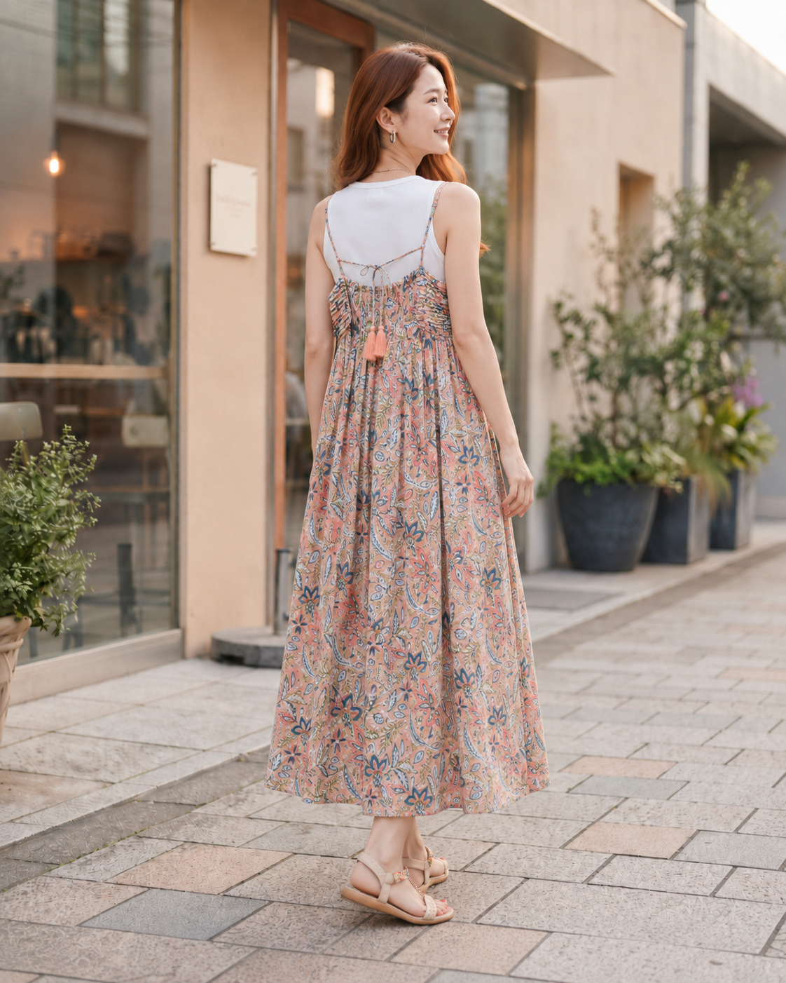 インド綿ブロックプリント サマーワンピース 背中開き タッセル 後ろ姿 Design C - UNIQKY
