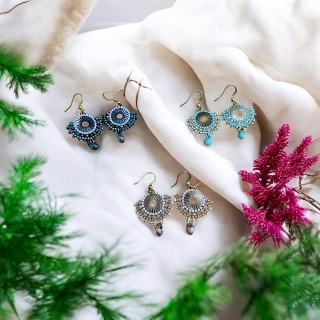 ハンドメイド ビーズピアス