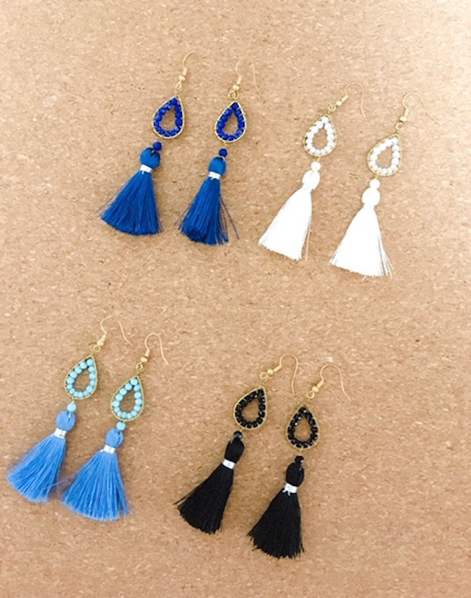 ハンドメイドタッセルピアスHANDMADE PIERCE