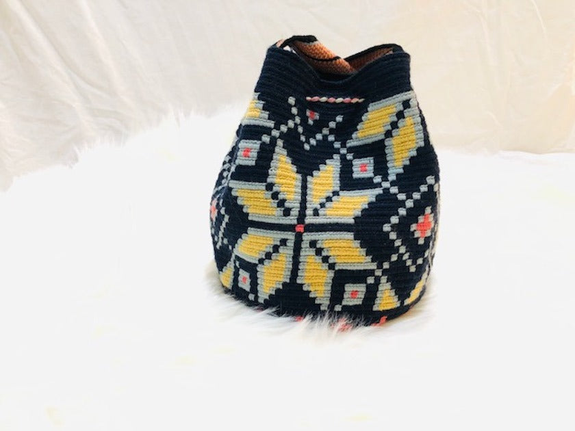 ワユーバッグ 、コロンビア製ワユーバッグ特 Wayuu Bag /M size全4色
