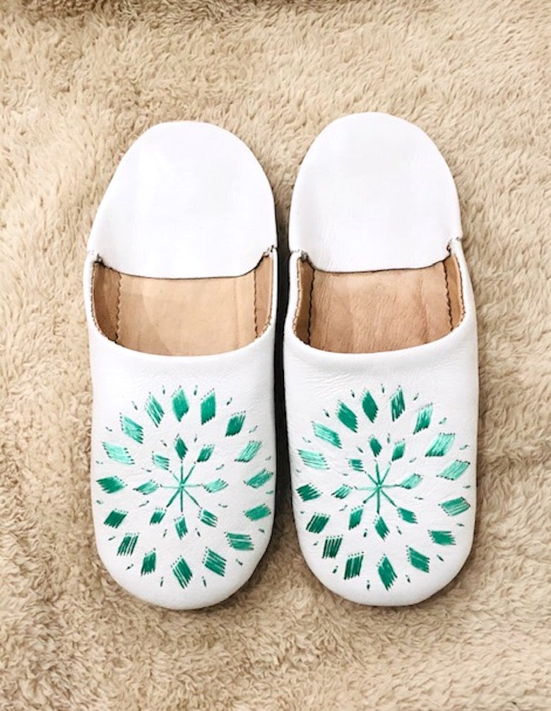 バブーシュ/レディーススリッパ /刺繍スリッパ/モロッコバブーシュ/レザースリッパ