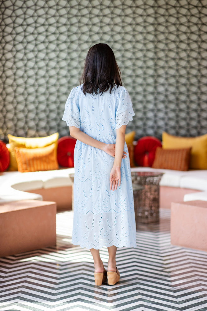 コットンレース　フロントボタンワンピース/ レースワンピース / レースワンピース/ロングワンピース /レース ロングワンピース/２色