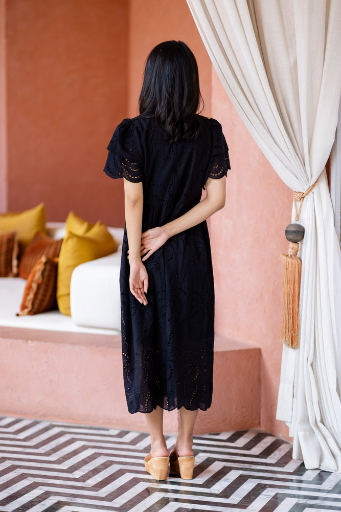 コットンレース　フロントボタンワンピース/ レースワンピース / レースワンピース/ロングワンピース /レース ロングワンピース/ 4色